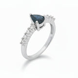 Anillo Con Piedras Preciosas De Plata